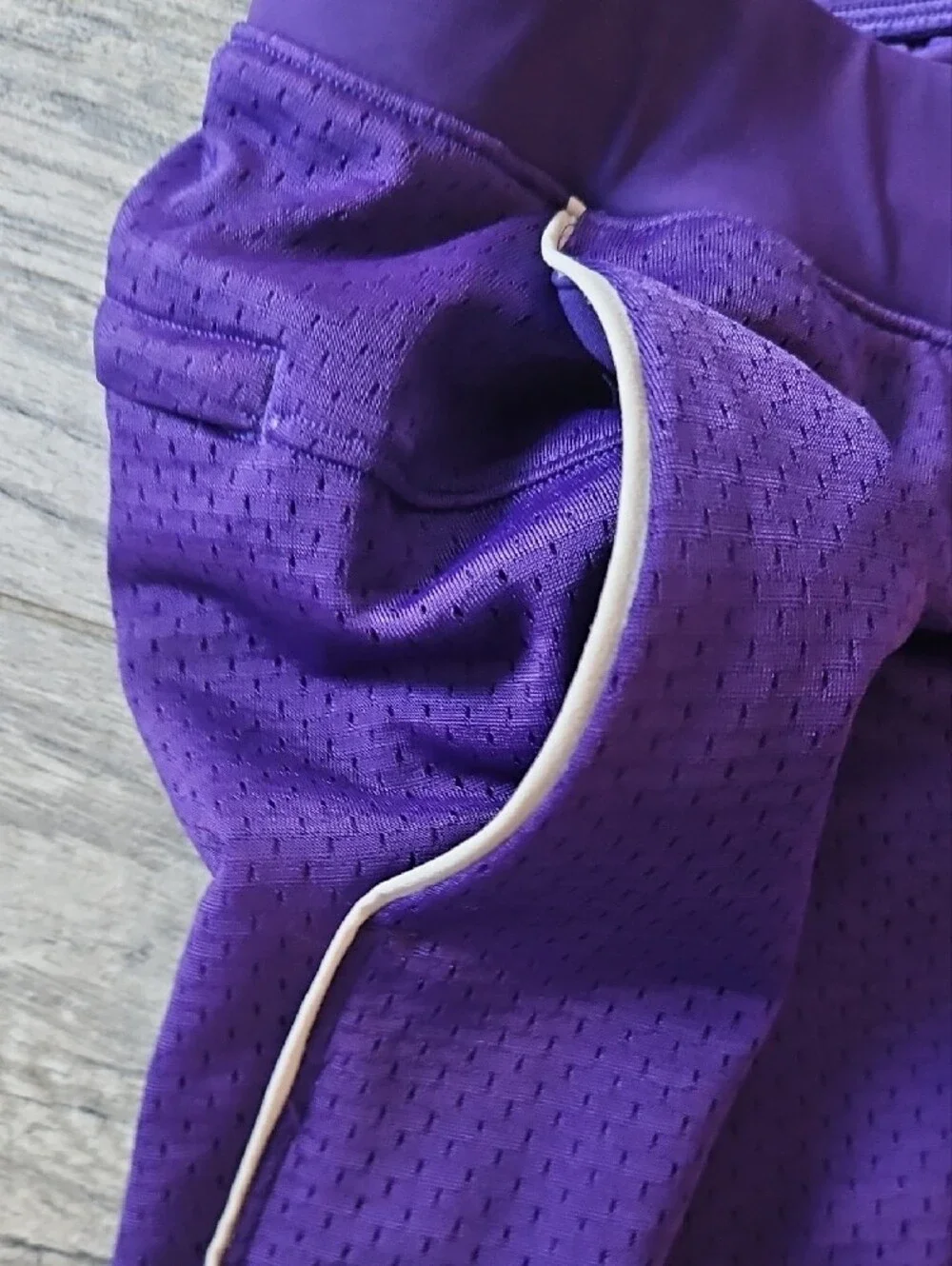 lululemon athletica Men’s Purple Athletic Drawstring Shorts with White Piping